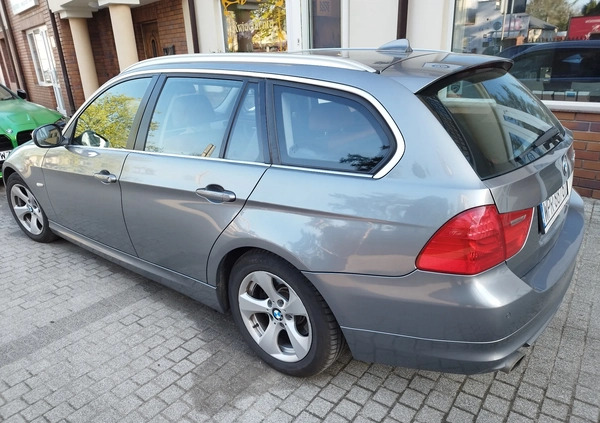 BMW Seria 3 cena 29500 przebieg: 337000, rok produkcji 2011 z Brwinów małe 92